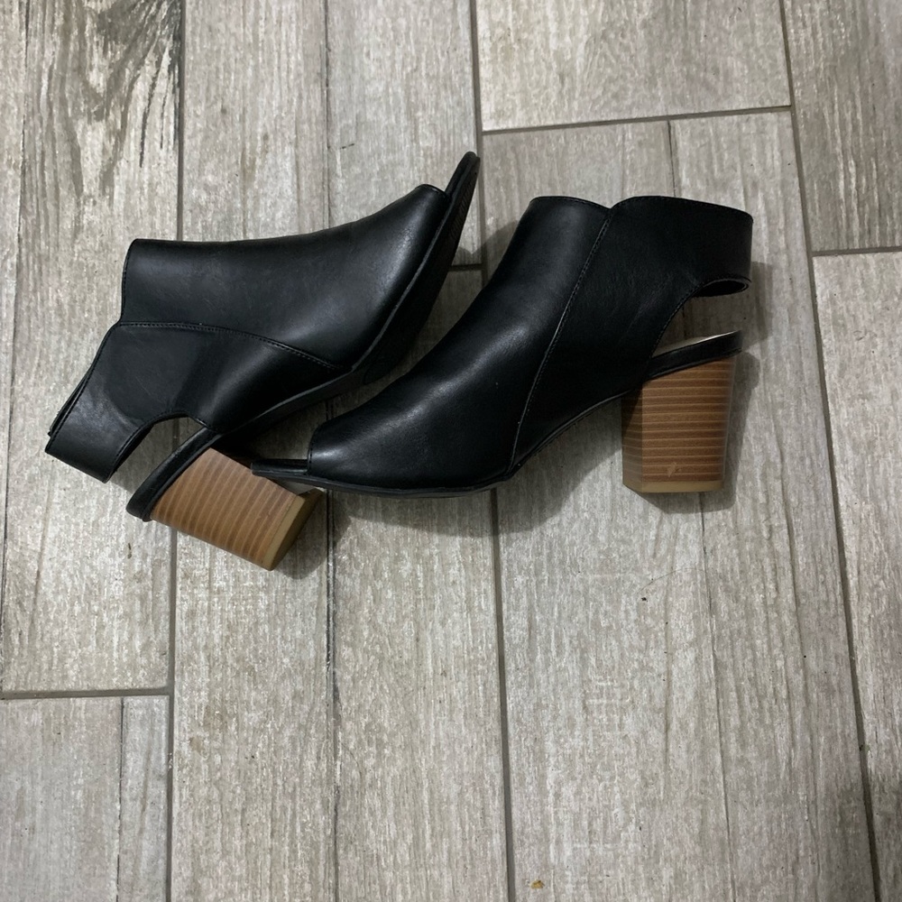 Relativity shoes - Picture 3 of 3